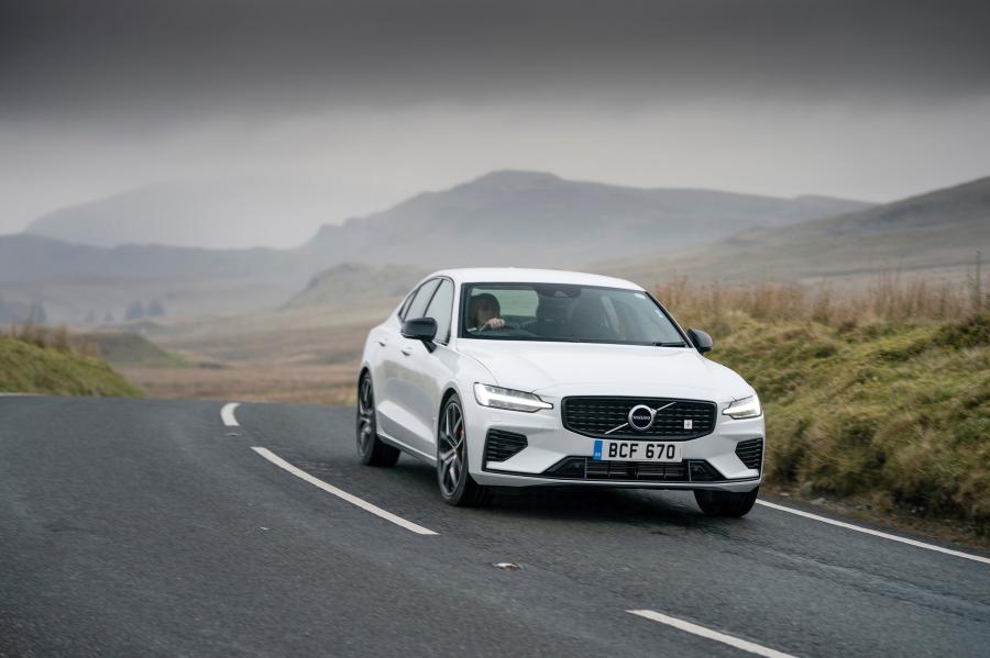  Volvo S60 T8 Polestar Engineered 2019 года  (UK) (фото 36 из 40)